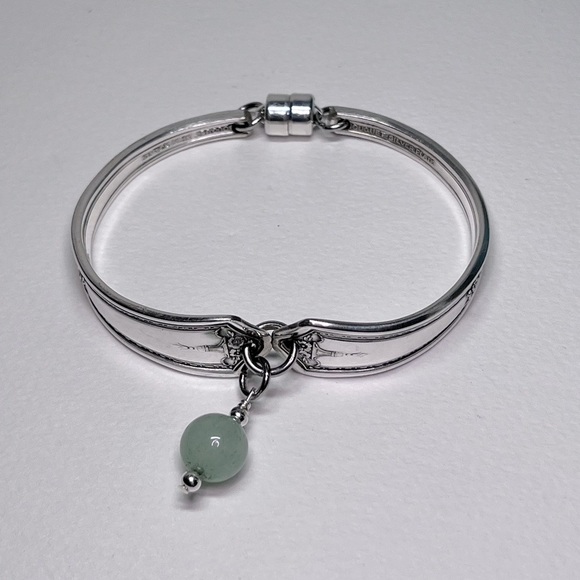 Handmade Bracelet Upcycled Vintage Silverplate Flatware Magnetic, Jade bead - Picture 3 of 13